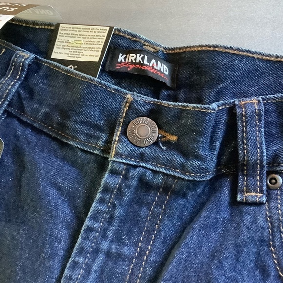 Mens jeans Kirkland Signature 36 x 34 NWT relaxed fit - Picture 1 of 5